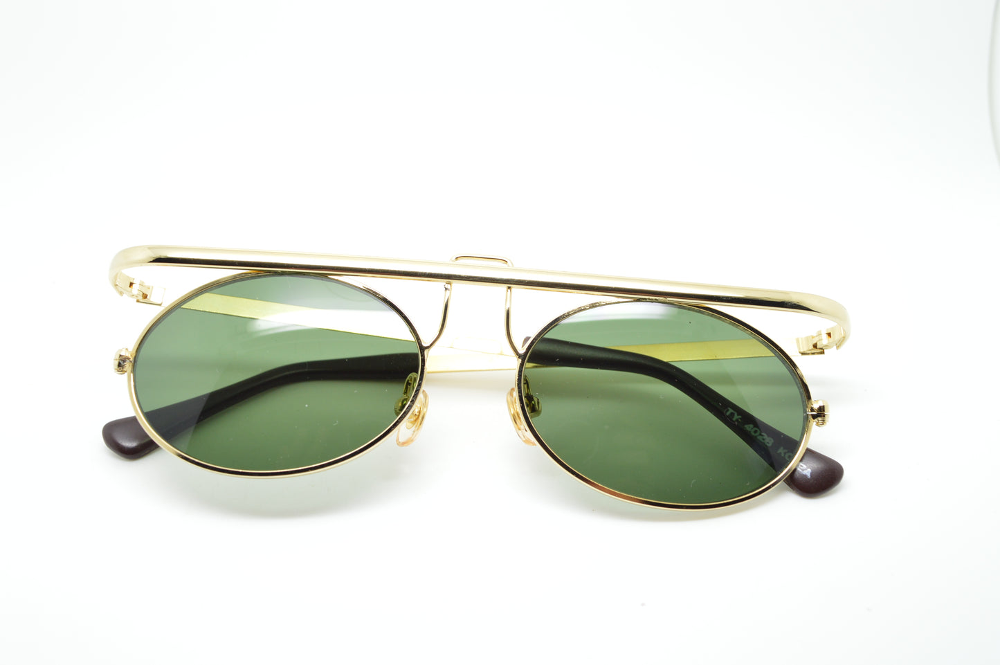 Oval Flat Top Punk Gold