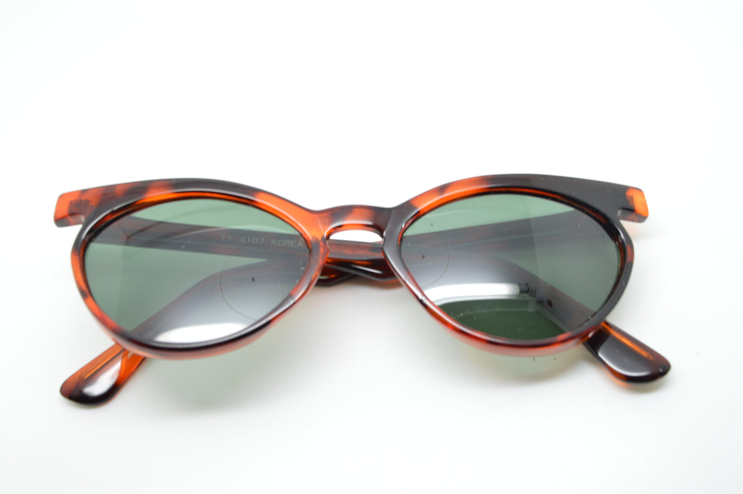 Vintage Cat Eye Gina Green