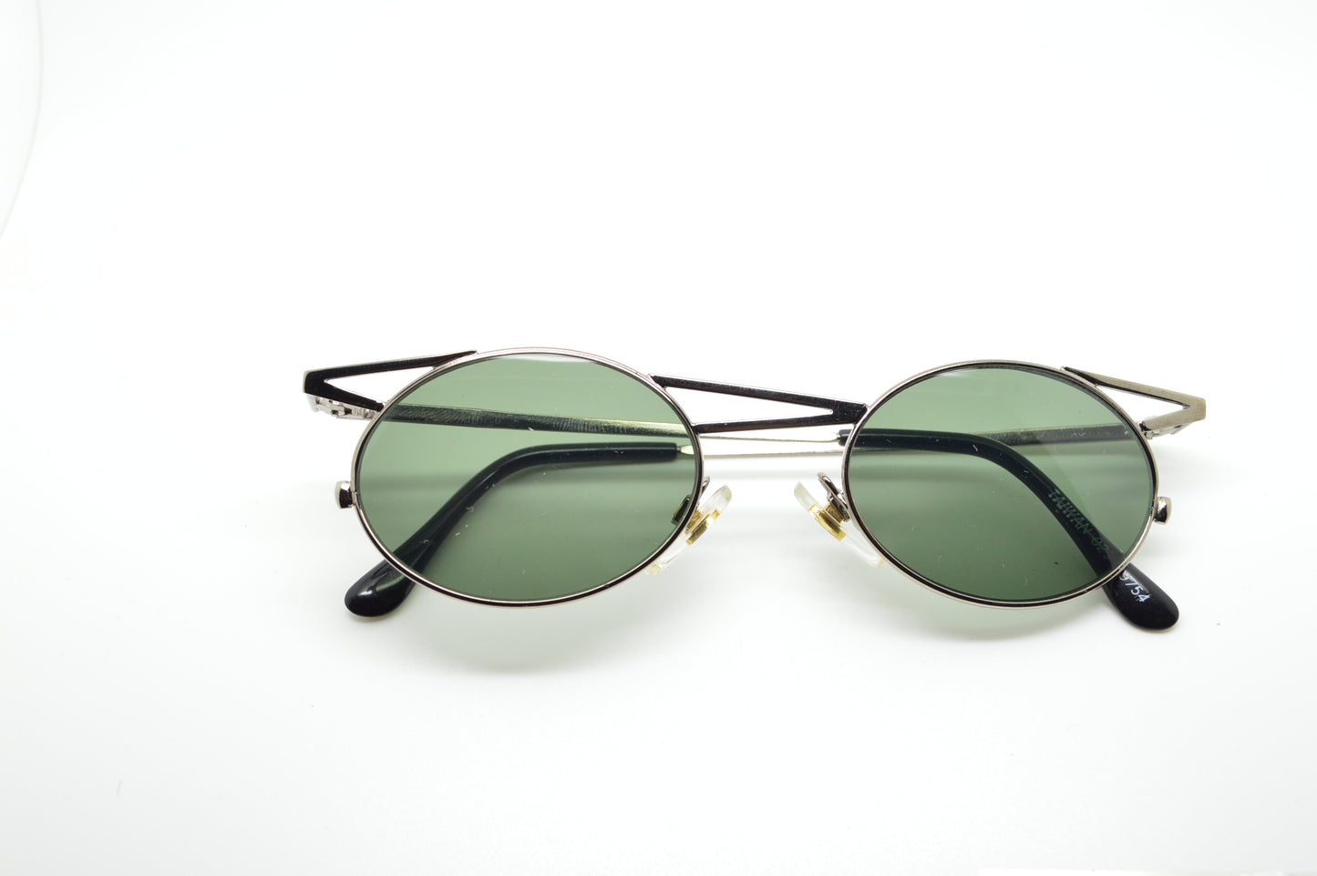 Asymmetrical Top Bar Silver/Green