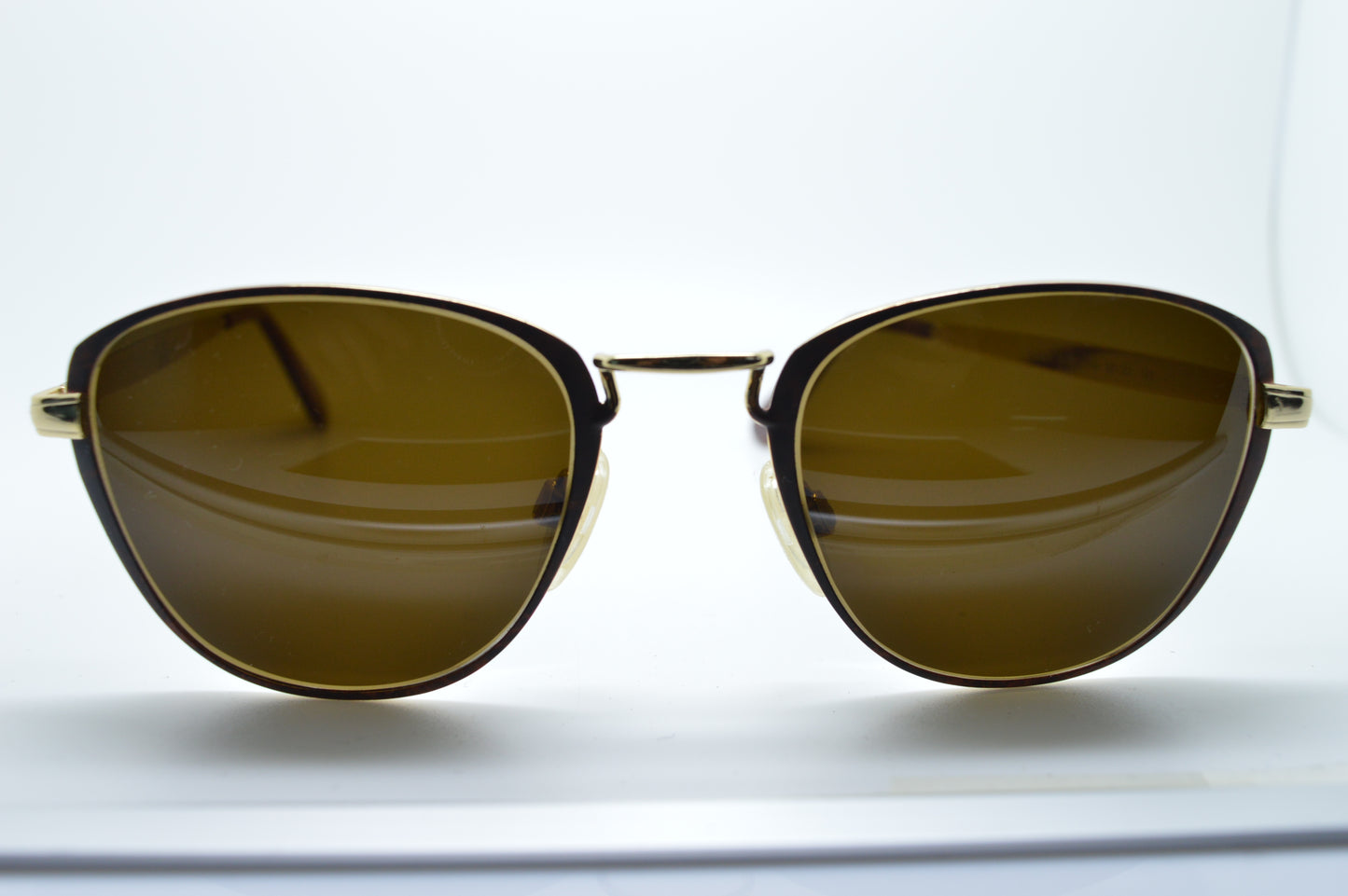 Sisley "S/085 604"