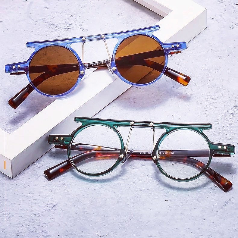 Vintage round blue