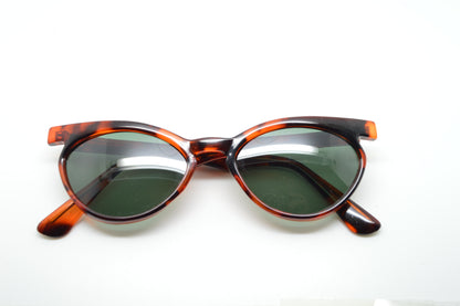 Vintage Cat Eye Gina Green