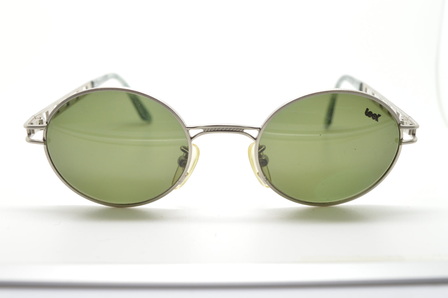 Look "712 011"